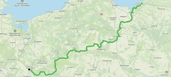 Trasa rowerowa R1 biegnie od Świnoujścia przez Szczecin, Bydgoszcz, Toruń aż do Braniewa.